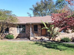 421 Country Club Rd, Winchester, TN 37398