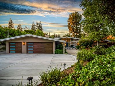 20351 Wells Dr, Woodland Hills, CA, 91364