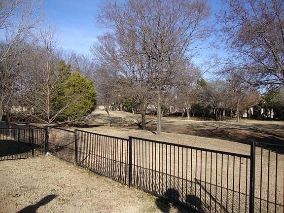 3rd image of 5602 Indian Hills Dr