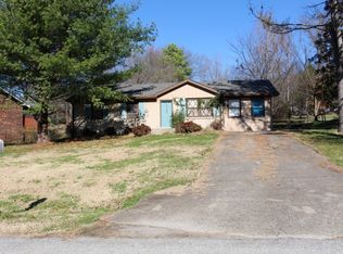 125 S Valley Rd, Hendersonville, TN 37075