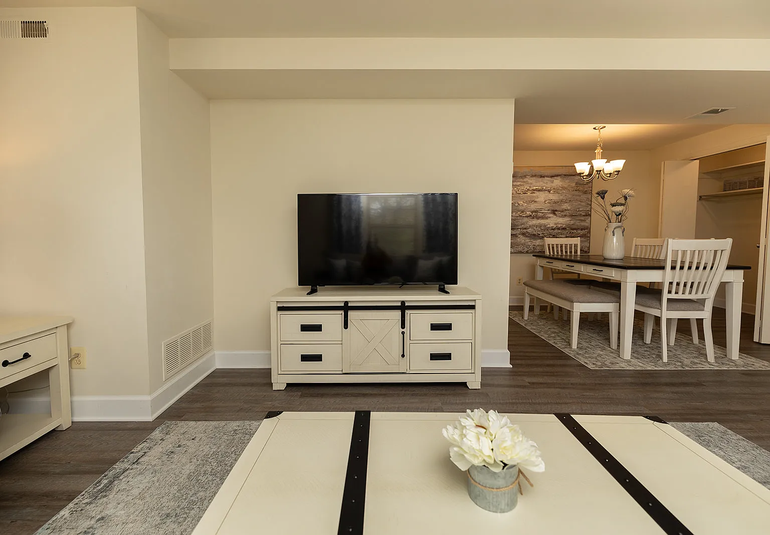Chapel Valley Townhomes — Photo 4