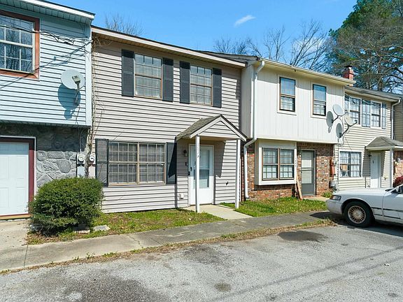 2nd image of 1935 Springlake Ct