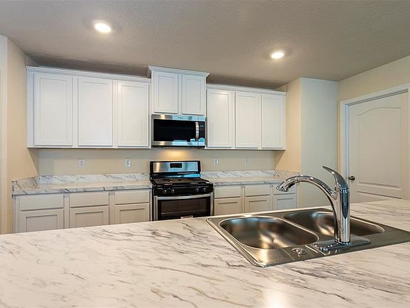 4th image of 712 Grand Reserve Dr