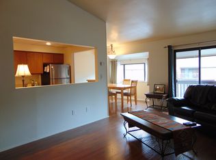 38 Summit Ct, Annandale, NJ