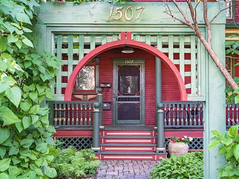 1507 Washington St NE #1 — Photo 16