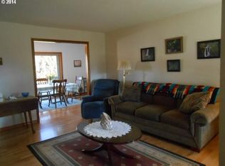 203 E Francis St, Molalla, OR 97038