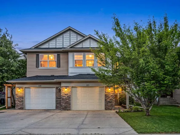 113 Canals Cir SW, Airdrie, AB T4B 3E8