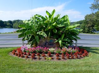 7318 Pine Ridge Dr, Denver, NC 28037