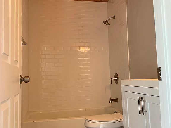 3rd image of 5445 SE 30th Pl #A