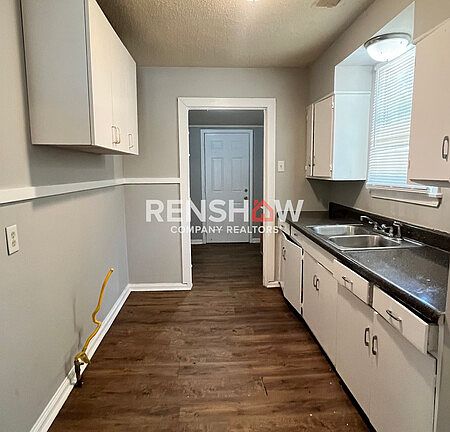 5th image of 772 Whitney Ave