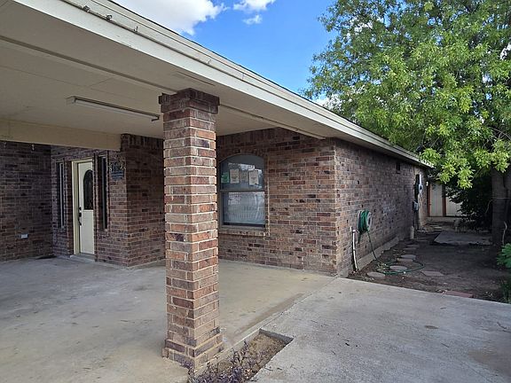2nd image of 1511 Franc Cigarroa Dr