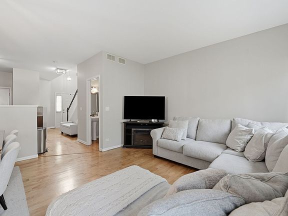 2nd image of 201 Nicole Dr Unit C