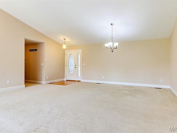 4th image of 1304 Legacy Pointe Ln