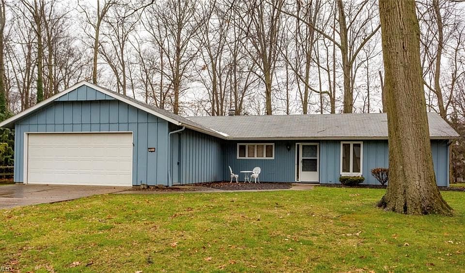 1st image of 5830 Woodland Dr