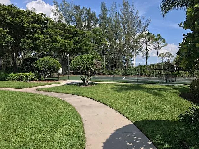 700 Crestwood Ct S #708 — Photo 27
