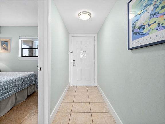 4th image of 1021 S Water St #312