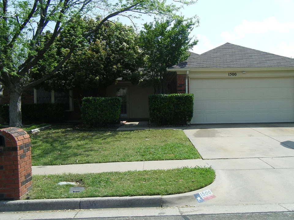 1500 Garrison St