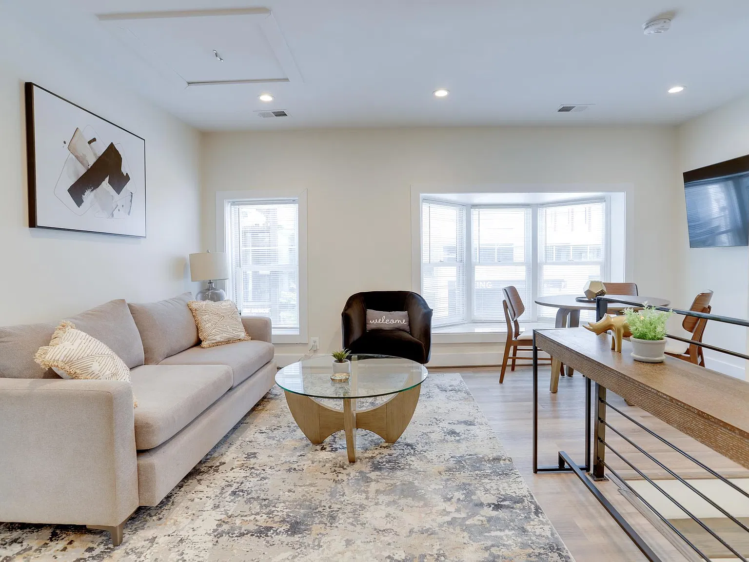 2 bed, $5,000 — Photo 2
