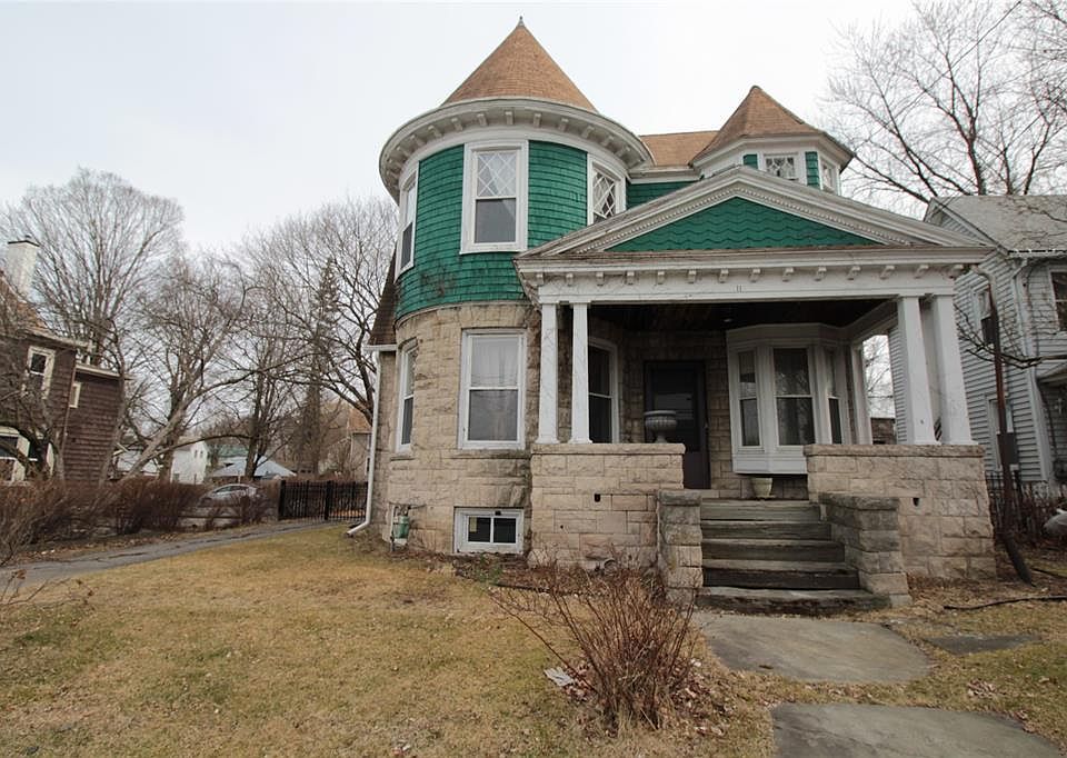 1st image of 11 Mitchell Ave