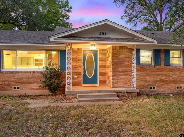 291 E Main St, Van, TX 75790