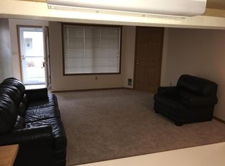 6940 S Rolling Meadows Ct UNIT 101, Oak Creek, WI 53154