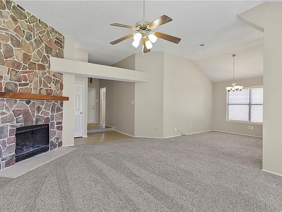 4th image of 808 Paisley Dr