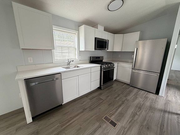 3rd image of 53 Finch St
