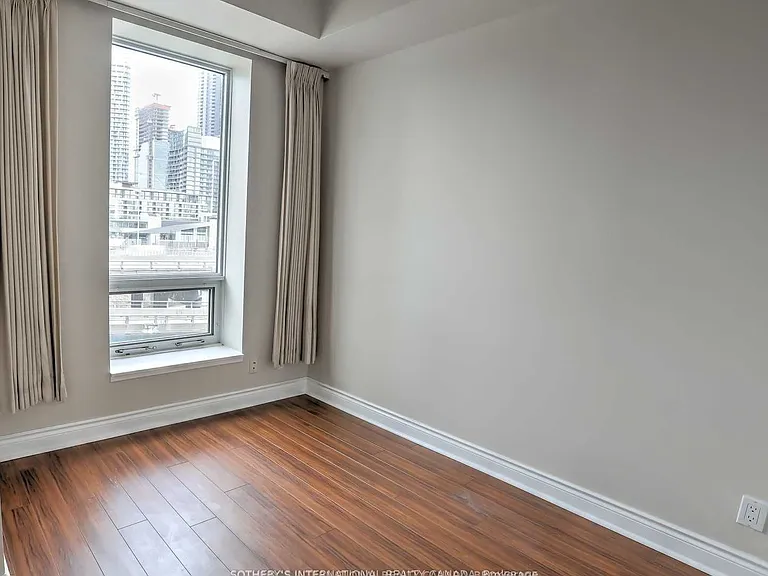 500 Queens Quay W #610W — Photo 18
