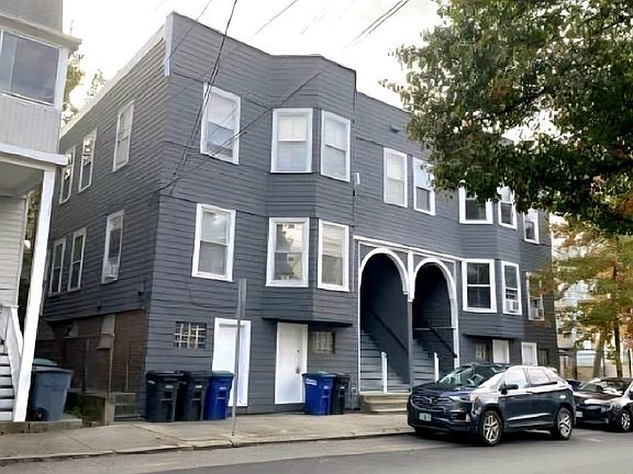 2nd image of 80 Heath St