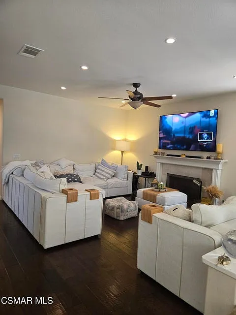 5 bed, 4.5 bath, 3395 sqft, $10,500 — Photo 4