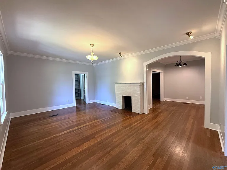 1222 Clinton Ave SE — Photo 6