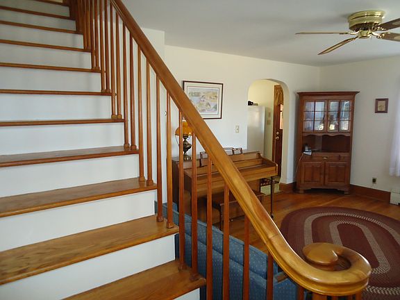 3rd image of 95 Cedar Ln