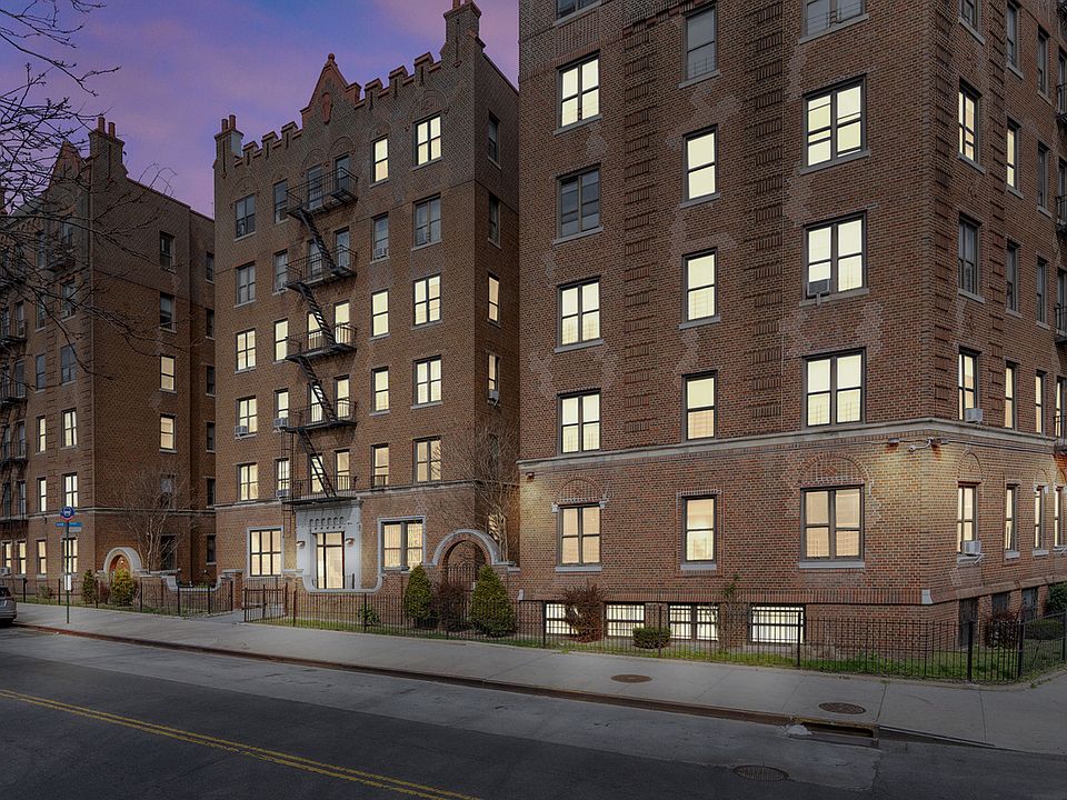 1st image of 921 Washington Ave #519