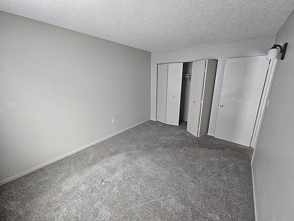 4th image of 307 N Prairieview Rd #304-13