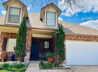 1121 Golden Eagle Ct, Aubrey, TX 76227