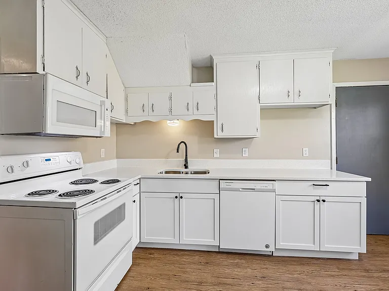 17256 Kenyon St NE #2 — Photo 13