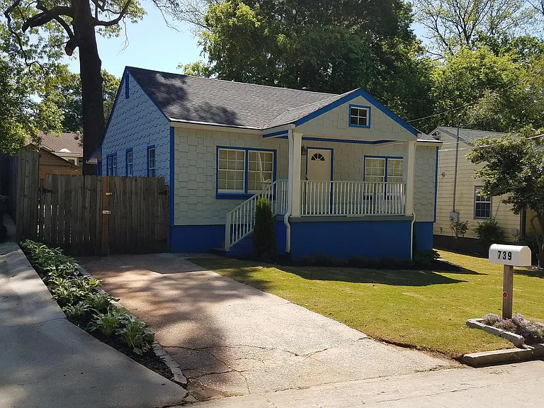 Left view of the house