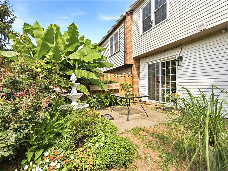 899 Holborn Ct #899 — Photo 13