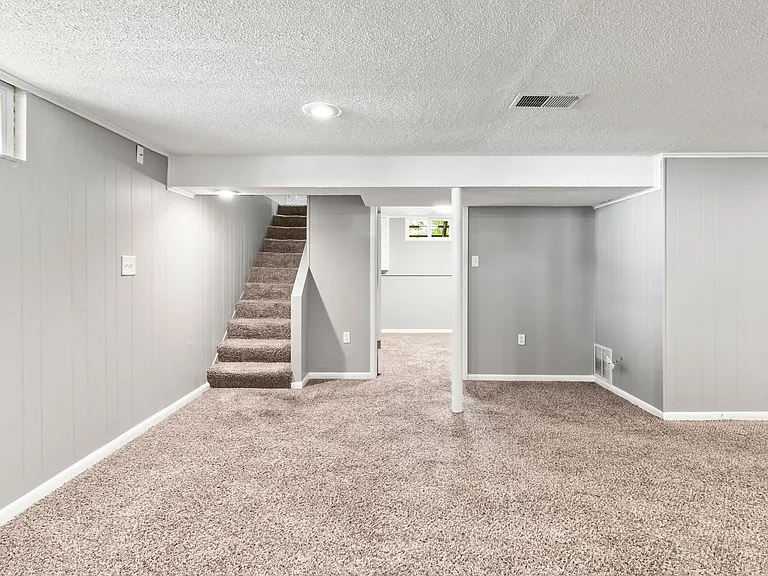 7517 Spring St — Photo 22