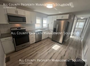 7503 W 64th St #1, Summit Argo, IL 60501