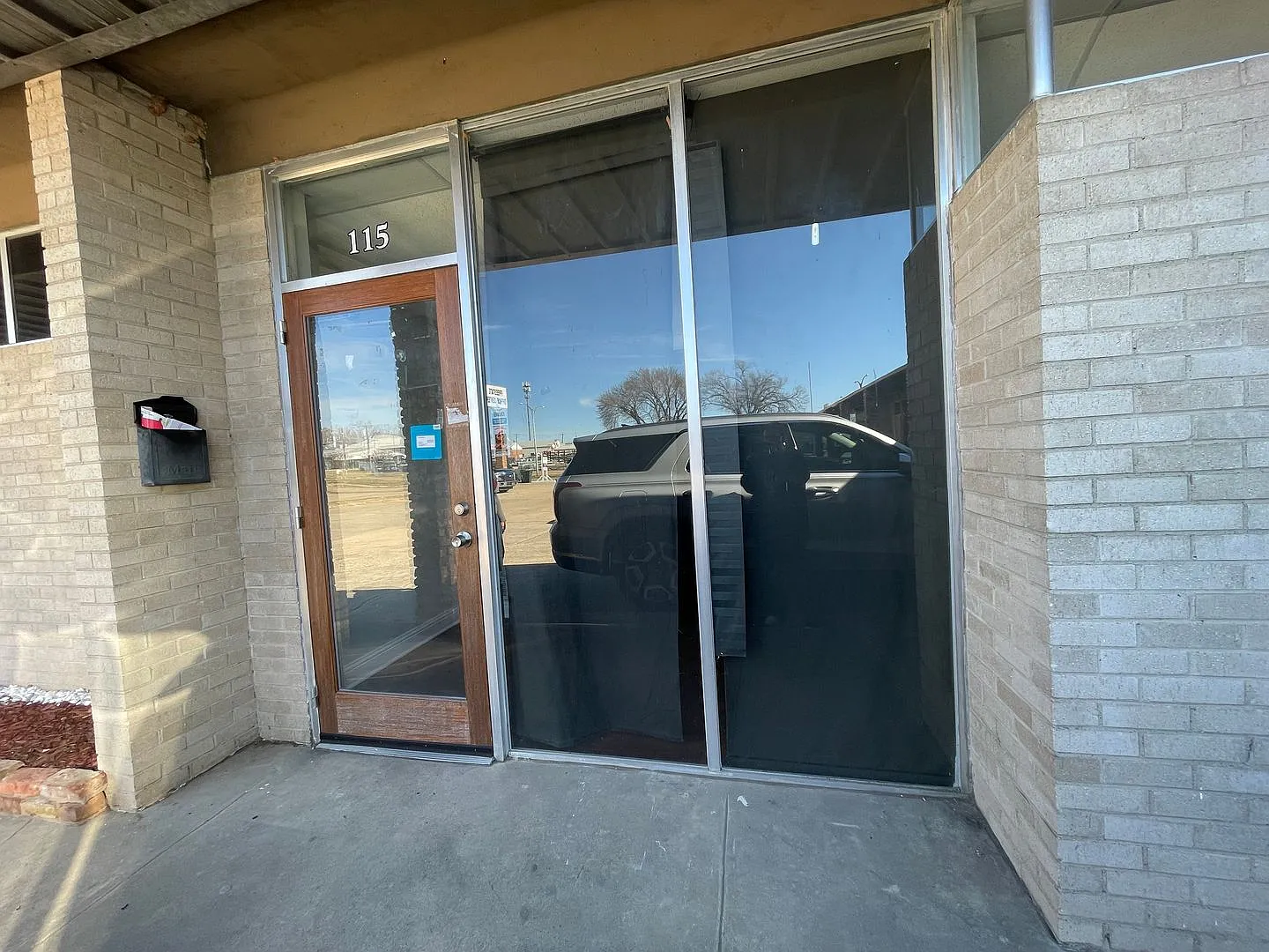 Gorgeous Commercial Unit off of North Market! — Photo 1
