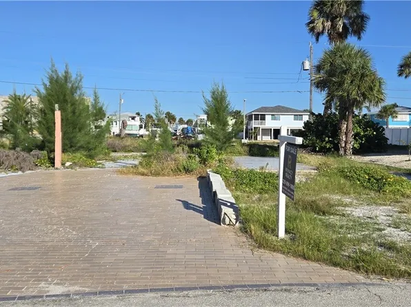 113 Anchorage St, Fort Myers Beach, FL 33931