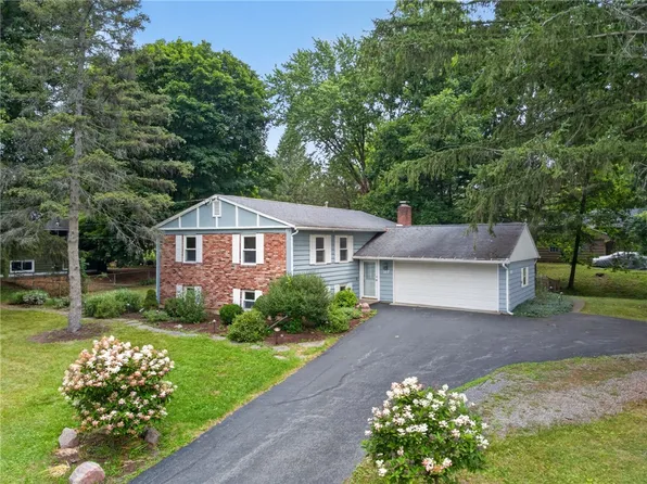 107 Salem Dr, Ithaca, NY 14850