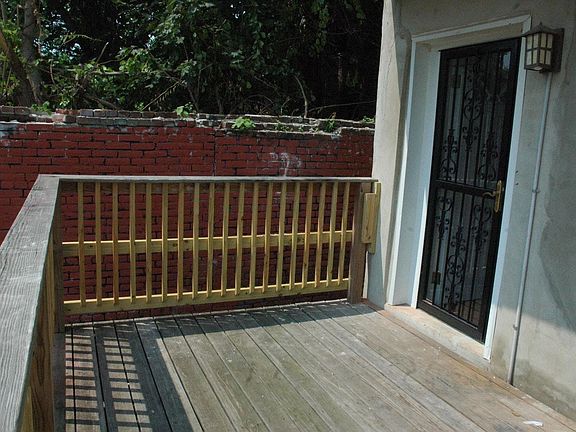 2nd image of 1134 W Nevada St #1134