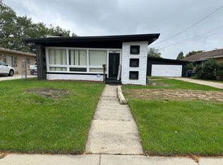 581 Westmore Meyers Rd, Lombard, IL 60148