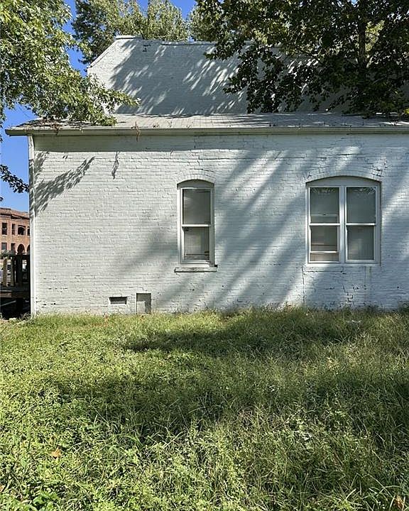 1st image of 1330 Buchanan Ave