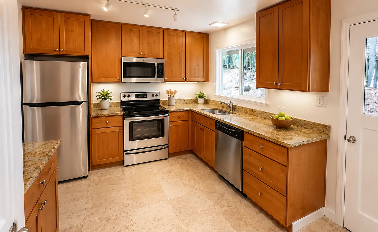 10 Ash Ave — Photo 3