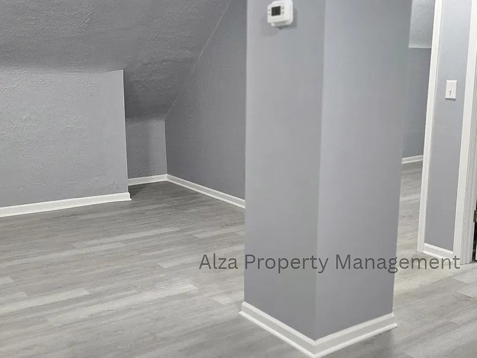 1st image of 1639 Victoria Ave