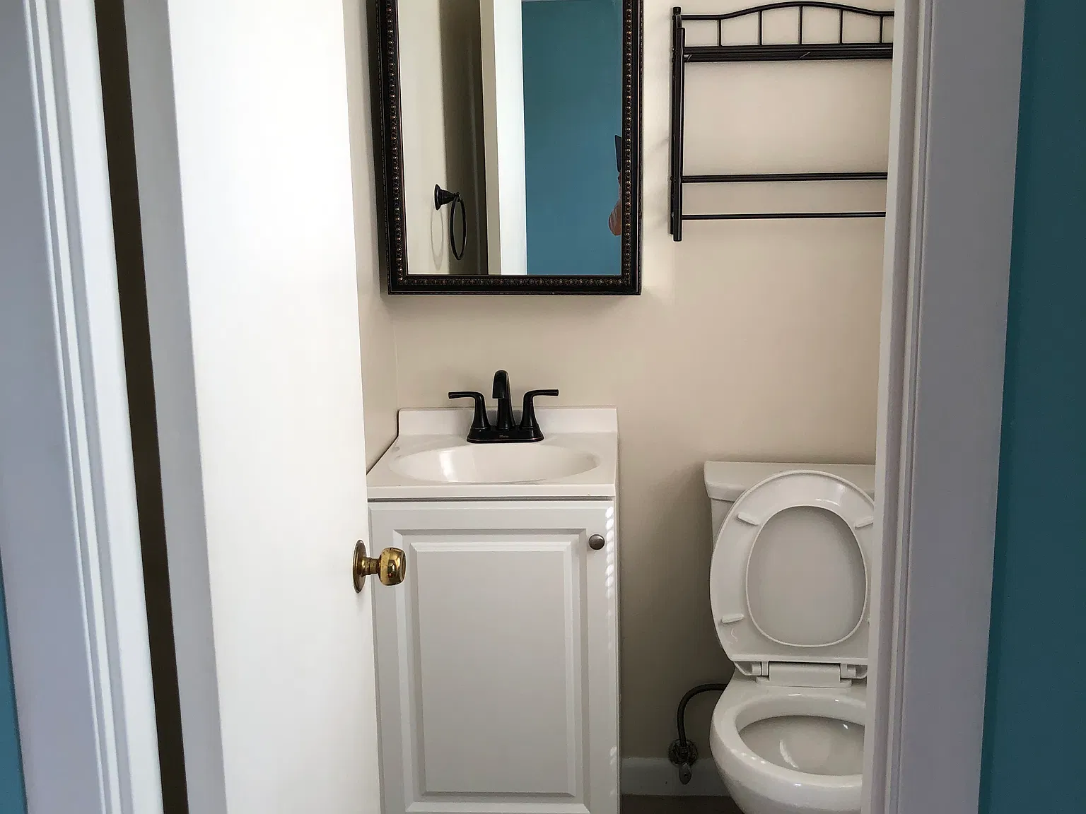 3 bed, 1728 sqft, $2,200 — Photo 4
