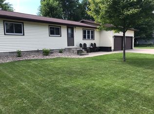 504 2nd St, Cleveland, MN 56017